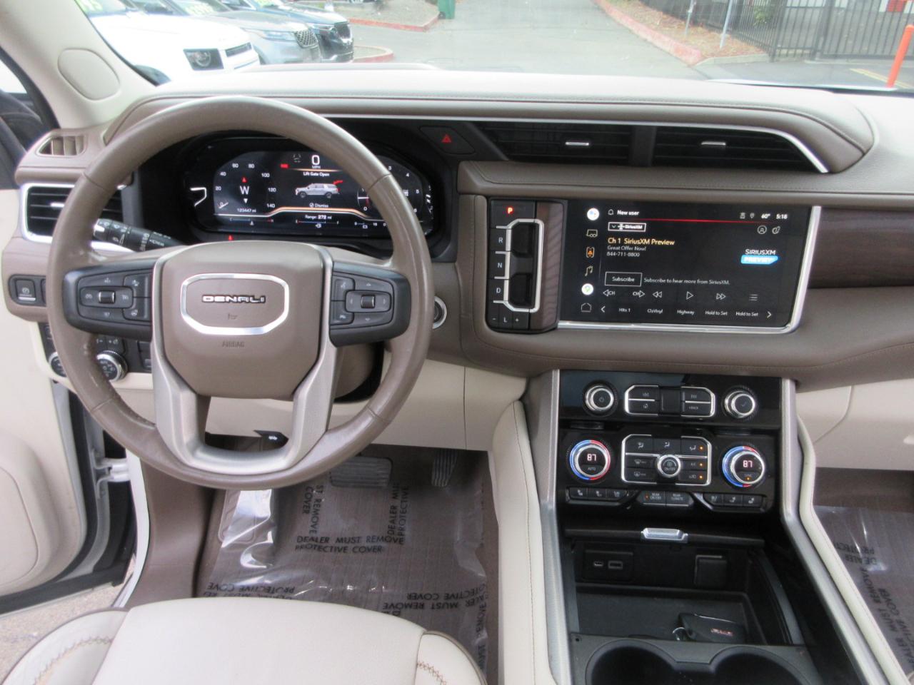 GMC Yukon XL 4WD 4dr Denali 2022