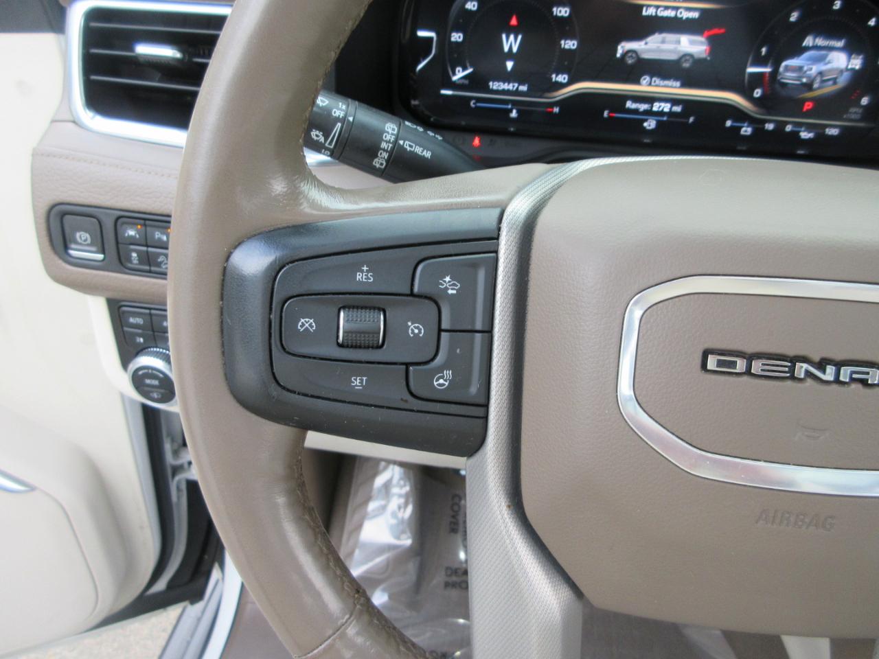 GMC Yukon XL 4WD 4dr Denali 2022