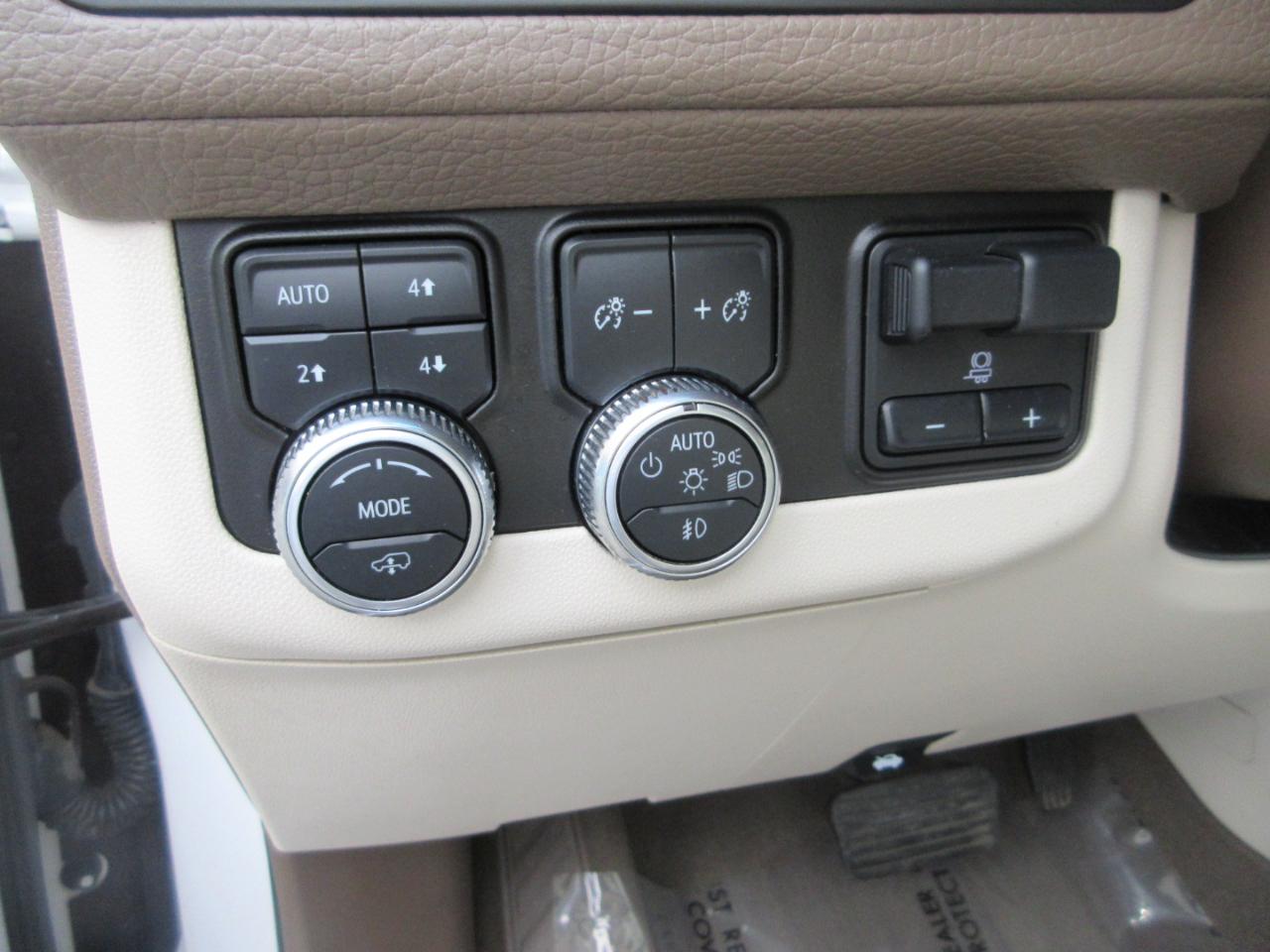 GMC Yukon XL 4WD 4dr Denali 2022