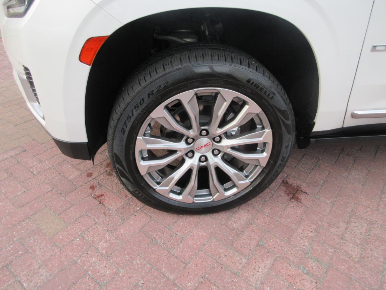 GMC Yukon XL 4WD 4dr Denali 2022
