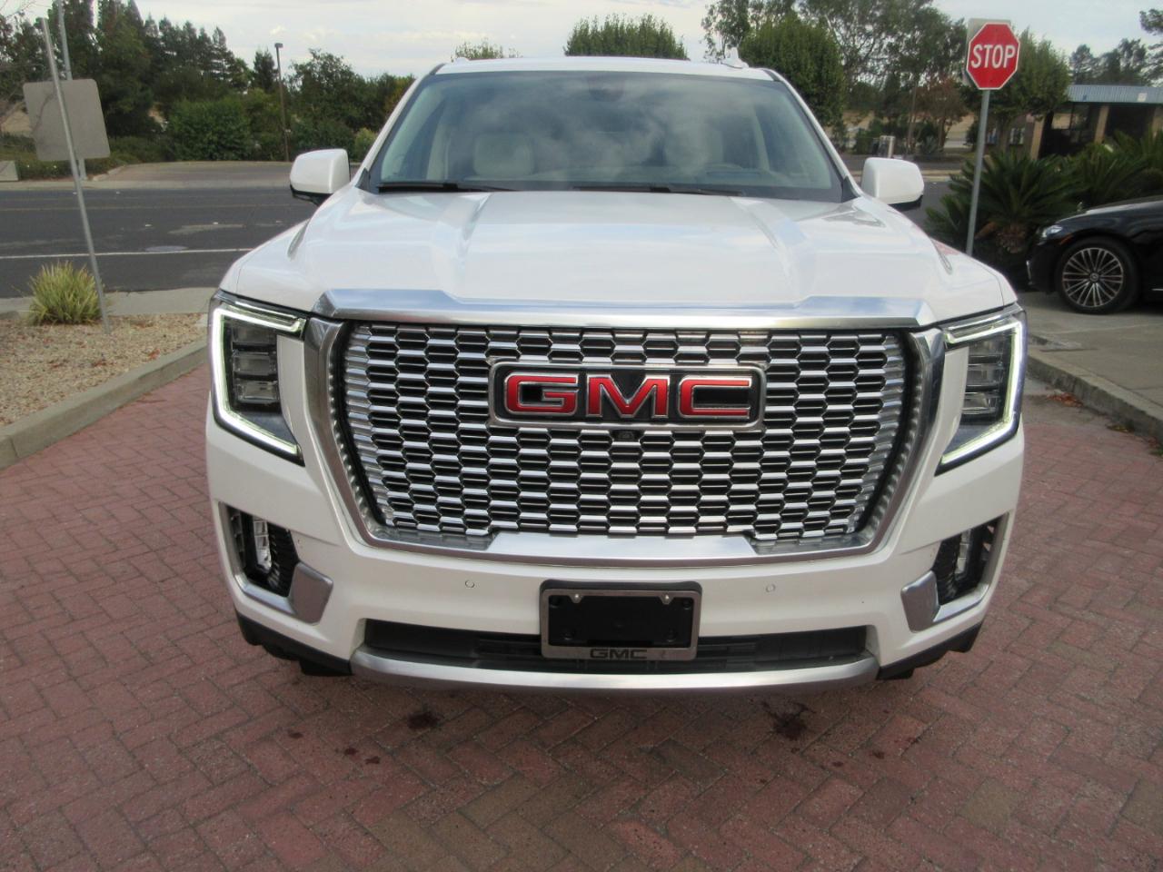 GMC Yukon XL 4WD 4dr Denali 2022