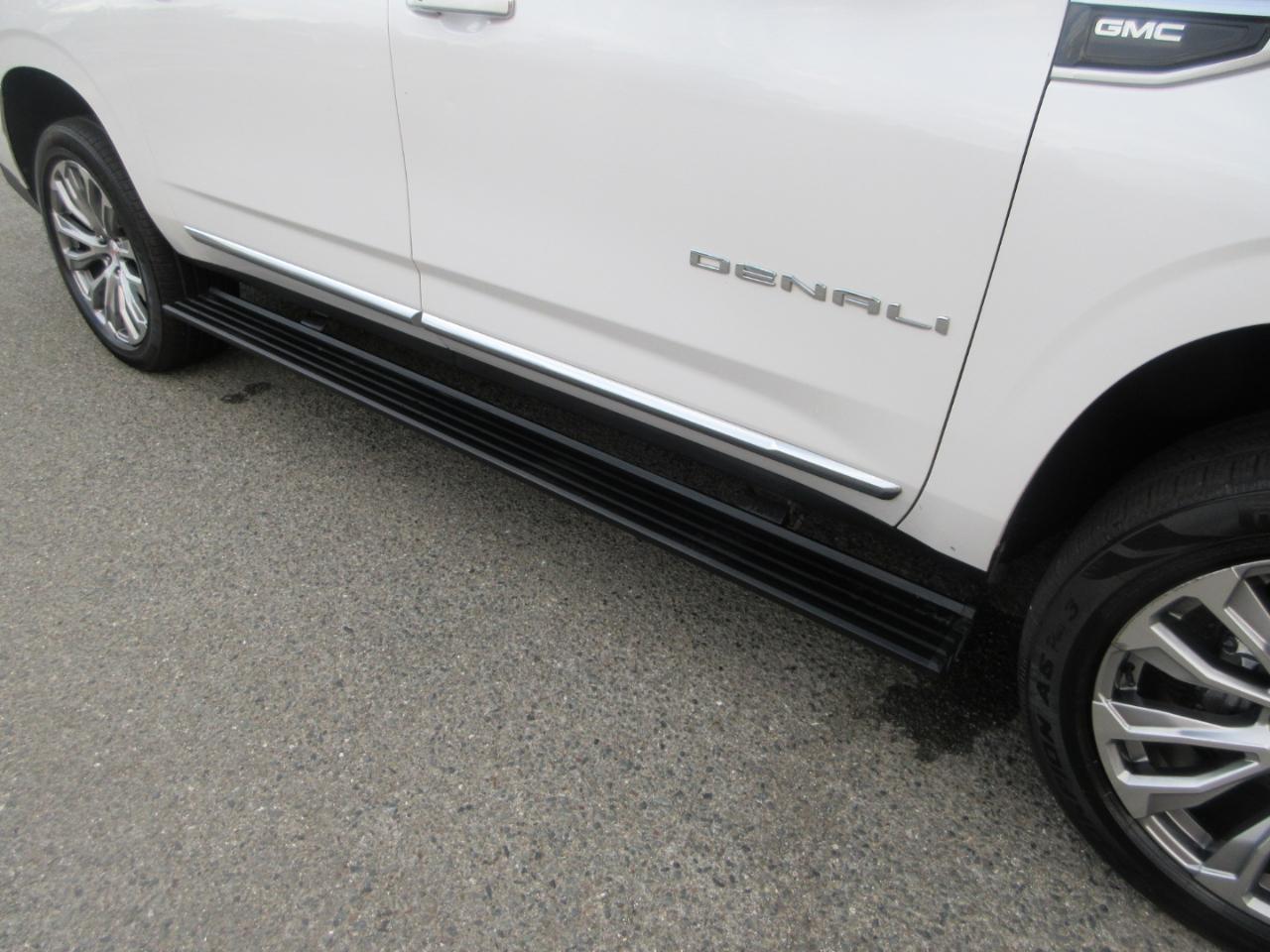 GMC Yukon XL 4WD 4dr Denali 2022