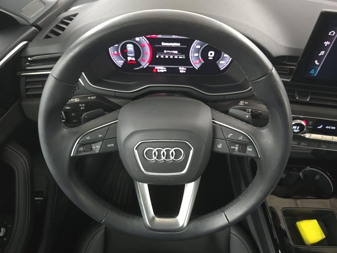 Audi A4 Sedan Premium Plus 40 TFSI quattro 2023