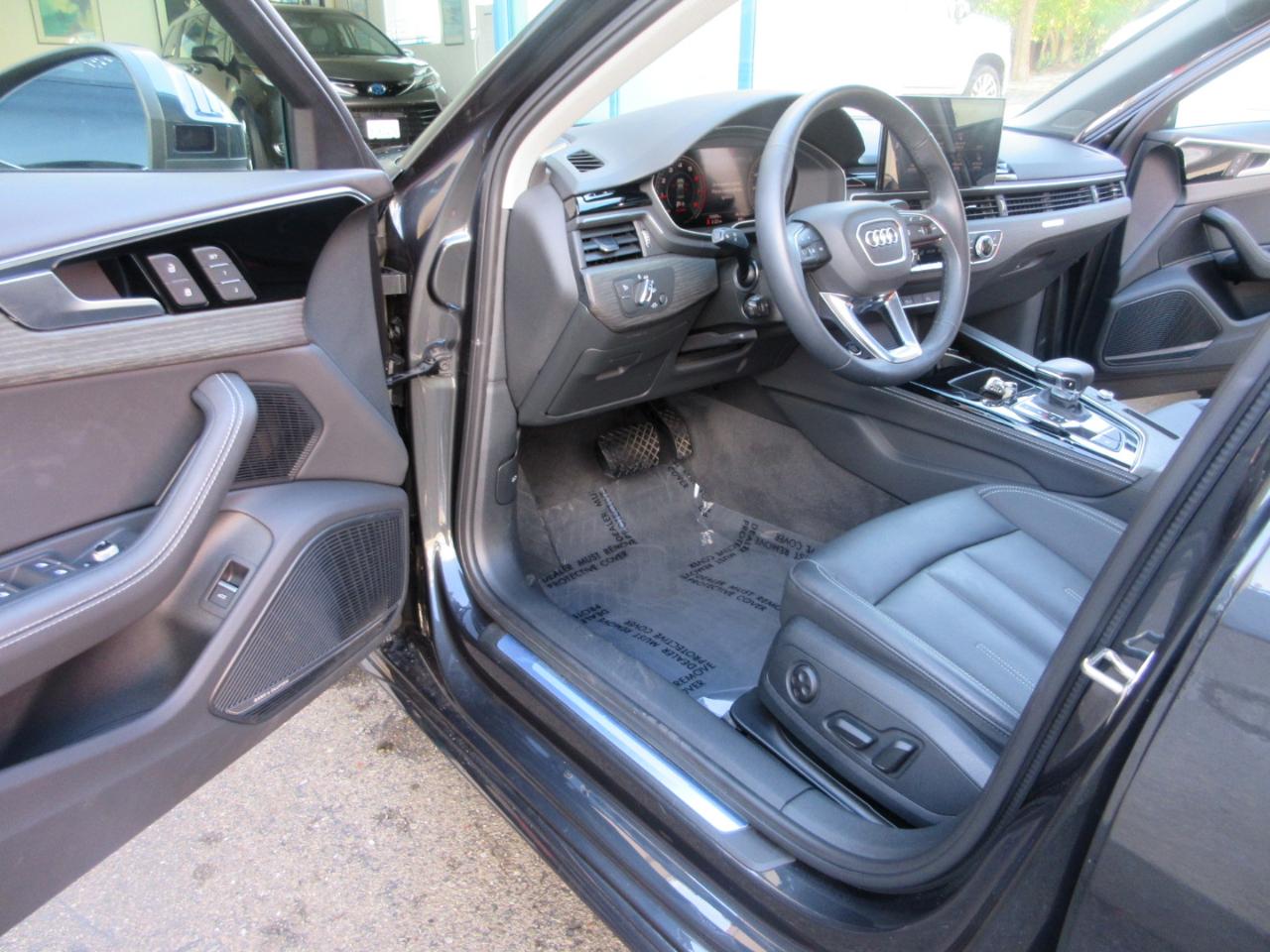 Audi A4  2023