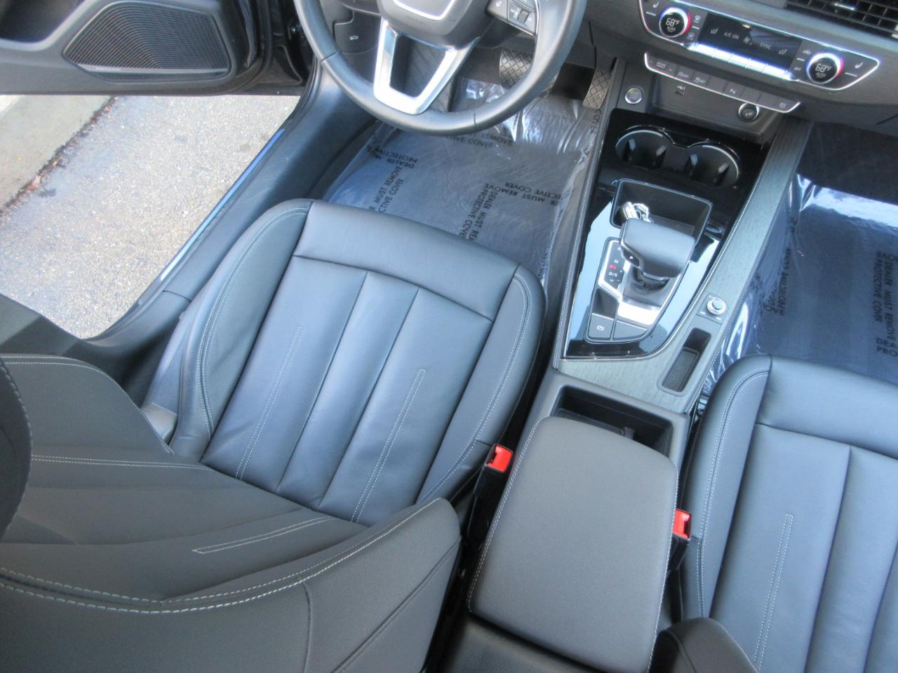 Audi A4  2023
