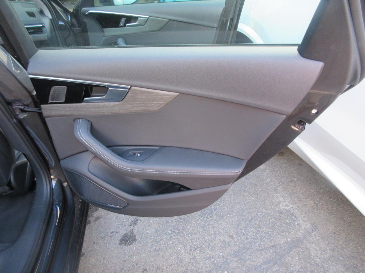 Audi A4  2023