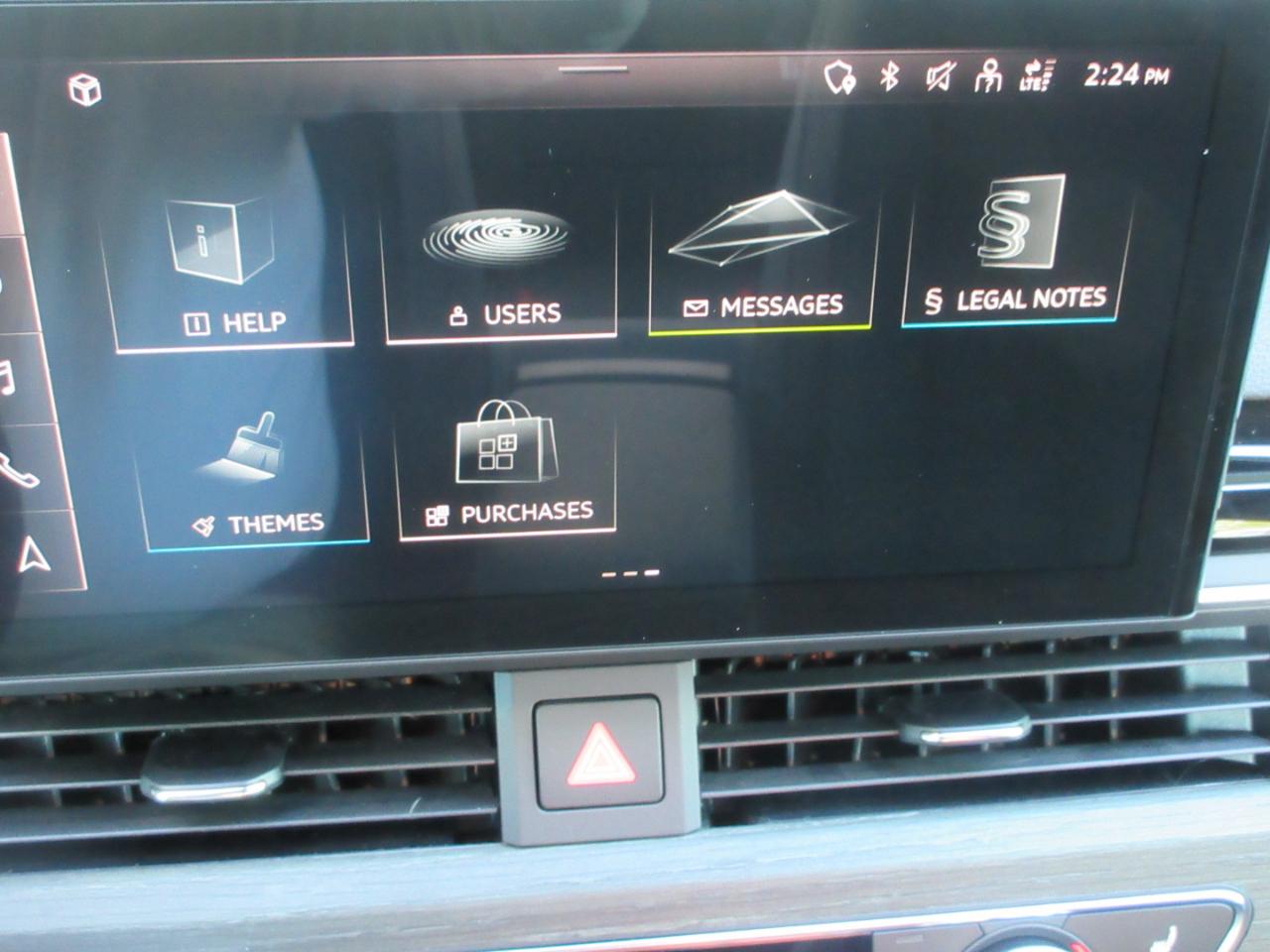 Audi A4  2023
