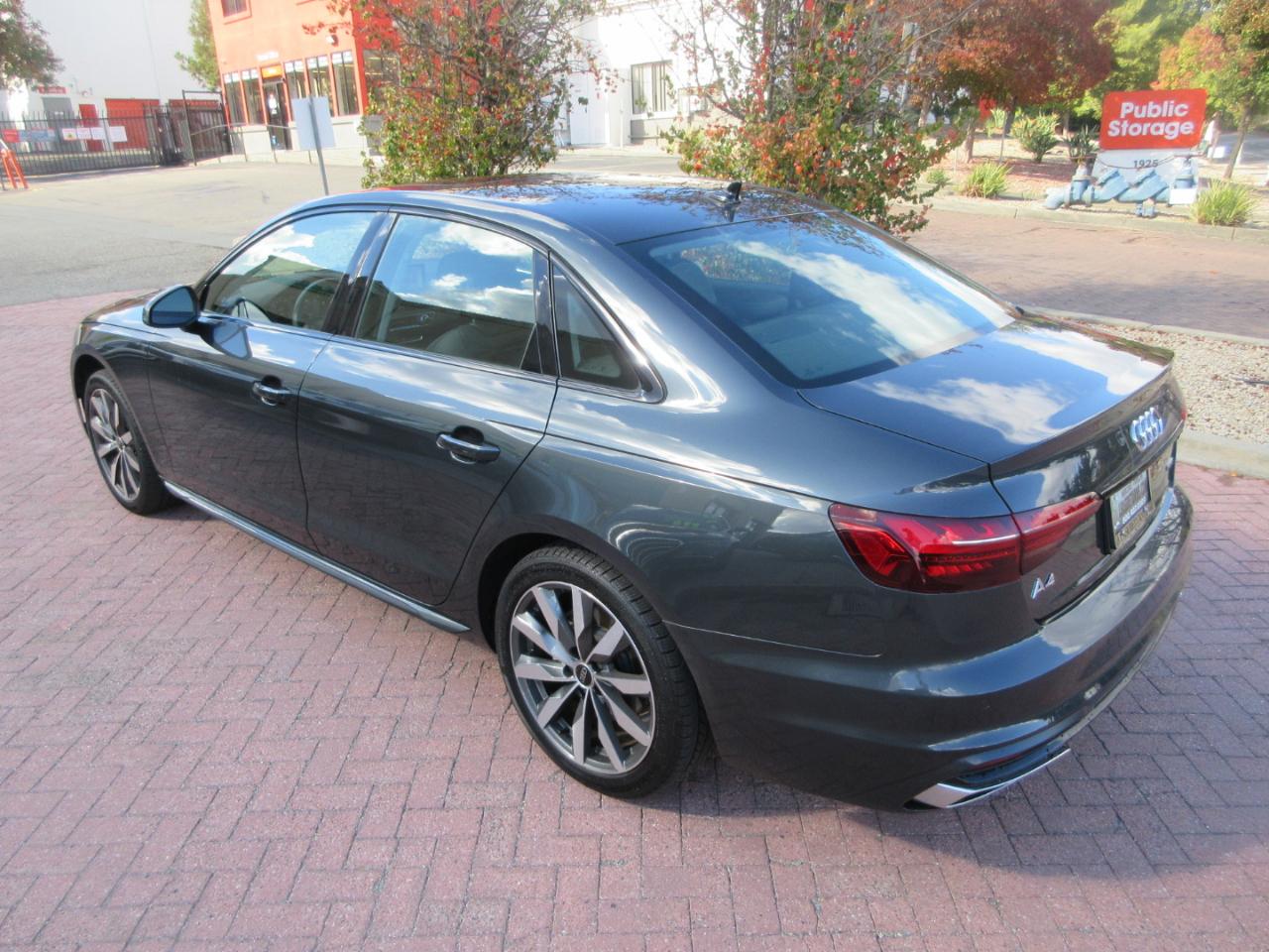Audi A4  2023
