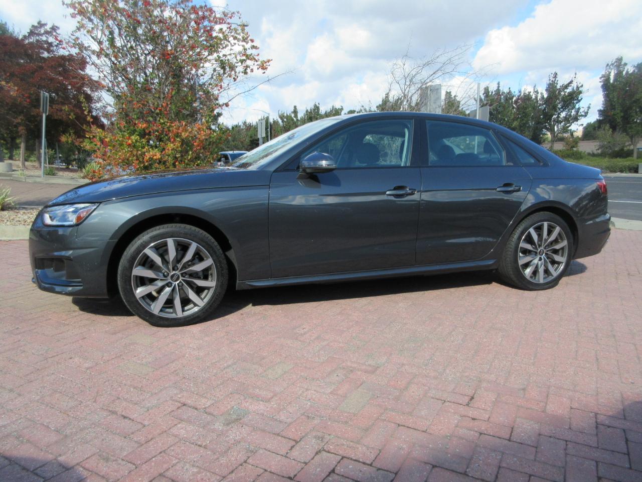 Audi A4  2023