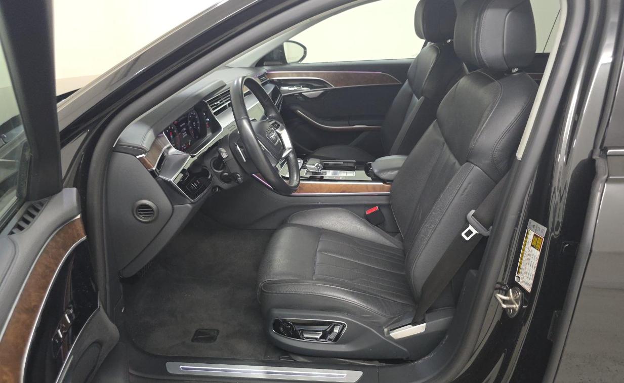 Audi A8 L 55 TFSI quattro 2023