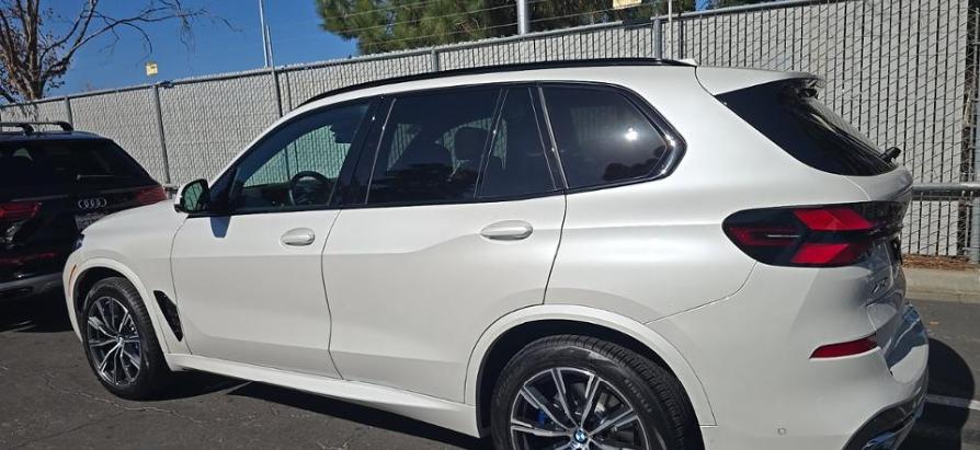 BMW X5 xDrive40i Sports Activity Vehicle 2024