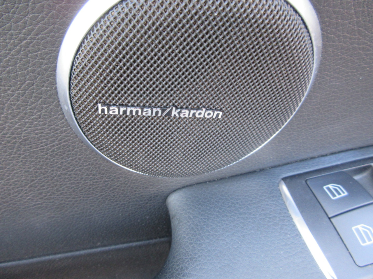 Mercedes-Benz SLK  2012