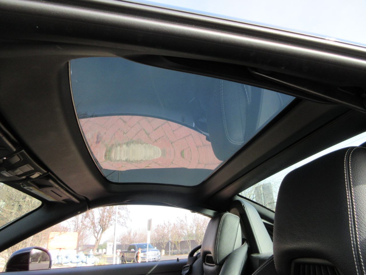 Mercedes-Benz SLK  2012