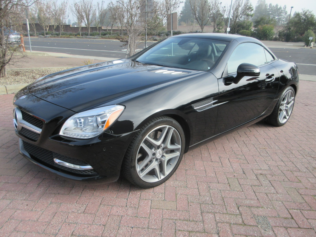 Mercedes-Benz SLK  2012