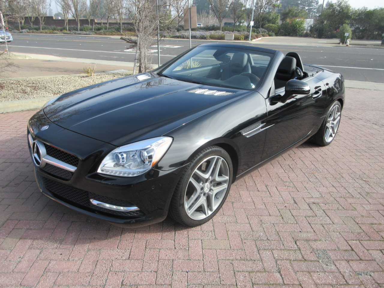 Mercedes-Benz SLK  2012