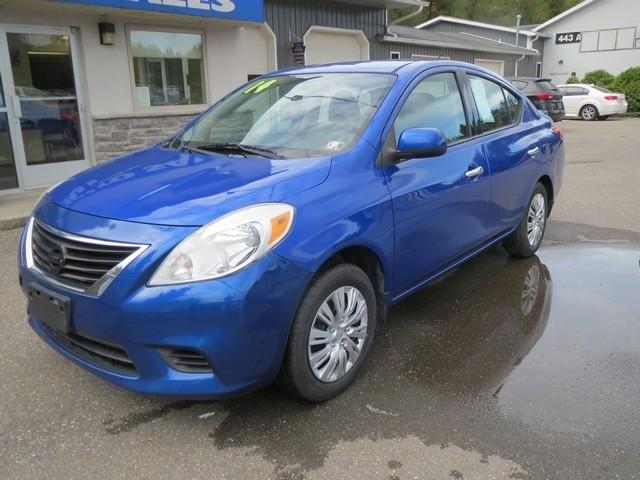 Nissan Versa  2014