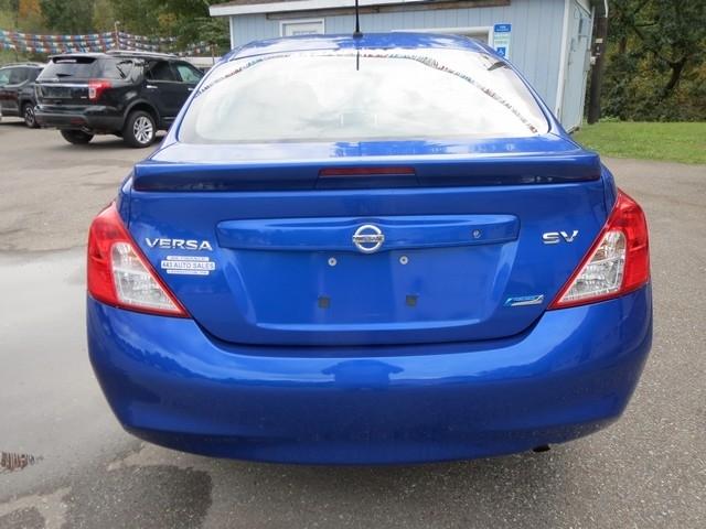 Nissan Versa  2014