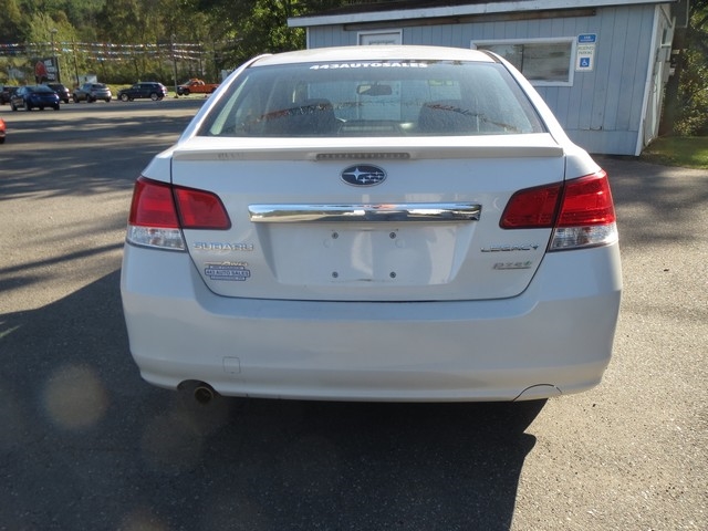 2013 Subaru Legacy 2.5i Sport photo 3
