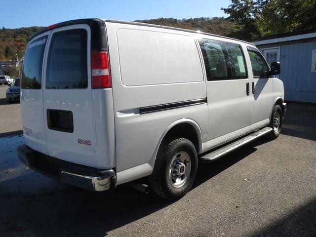 GMC Savana Cargo Van  2018