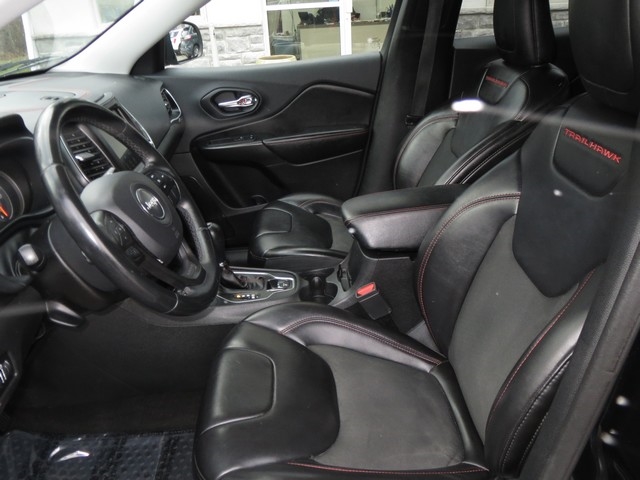 2019 Jeep Cherokee Trailhawk photo 2