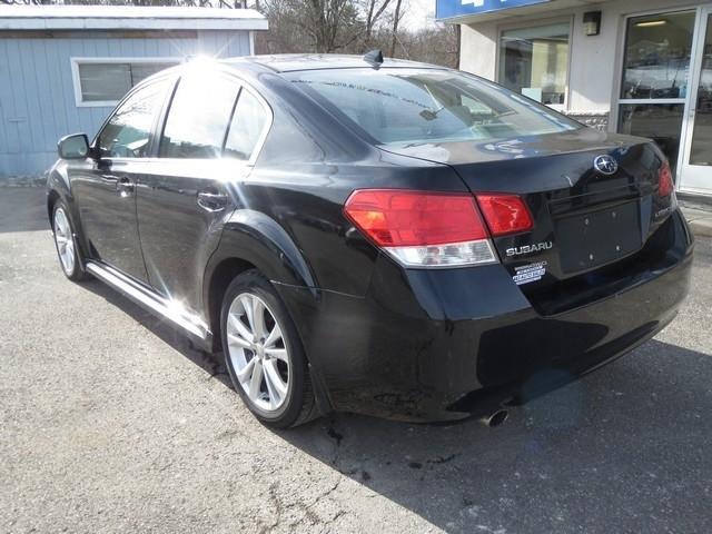 Subaru Legacy 4dr Sdn H4 Auto 2.5i Premium 2014