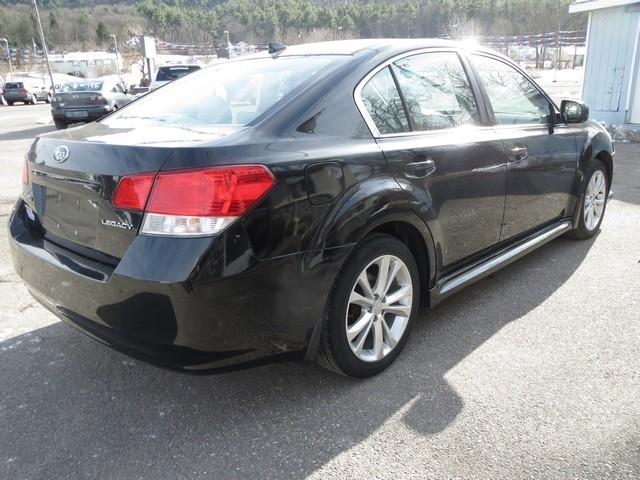 Subaru Legacy 4dr Sdn H4 Auto 2.5i Premium 2014
