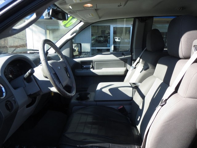 2006 Ford F-150 photo 2