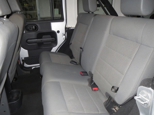 Jeep Wrangler Unlimited 4WD 4dr Sahara 2009