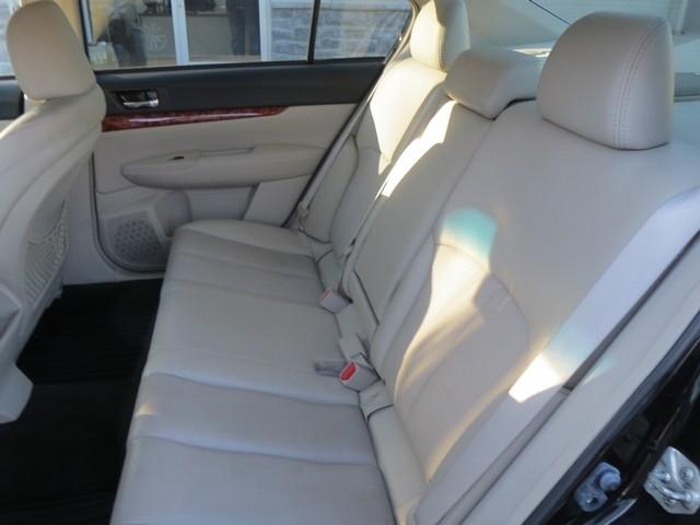 Subaru Legacy 4dr Sdn H4 Auto 2.5i Limited 2012