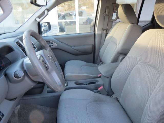 Nissan Frontier  2012