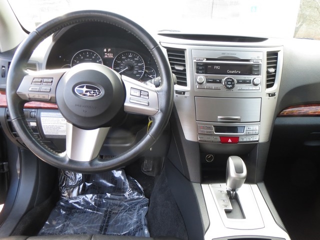 Subaru Outback 4dr Wgn H4 Auto 2.5i Limited 2011