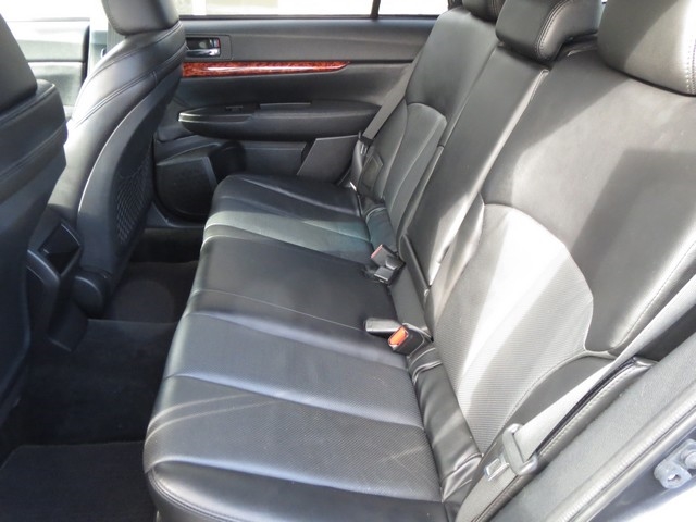 Subaru Outback 4dr Wgn H4 Auto 2.5i Limited 2011