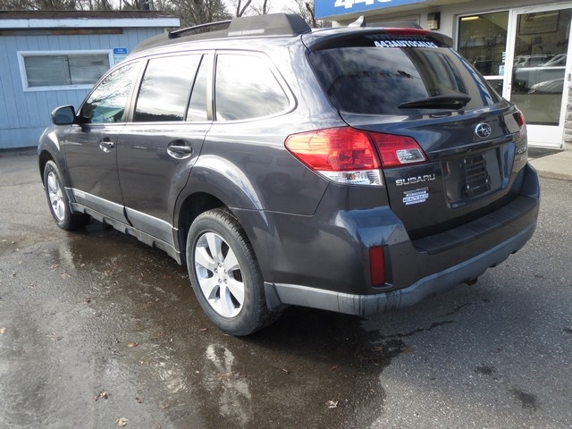 Subaru Outback 4dr Wgn H4 Auto 2.5i Limited 2011