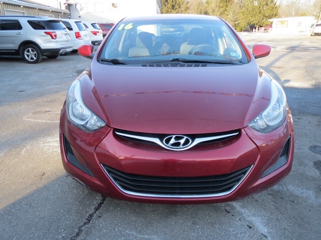 Hyundai Elantra  2016