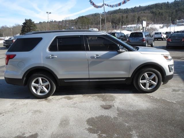 Ford Explorer 4WD 4dr XLT 2016