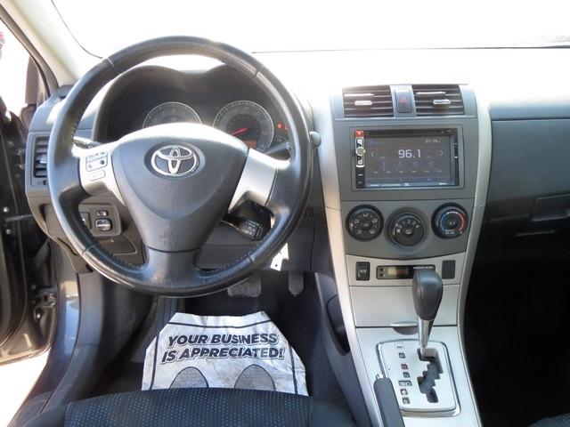 Toyota Corolla  2010