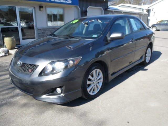 Toyota Corolla  2010