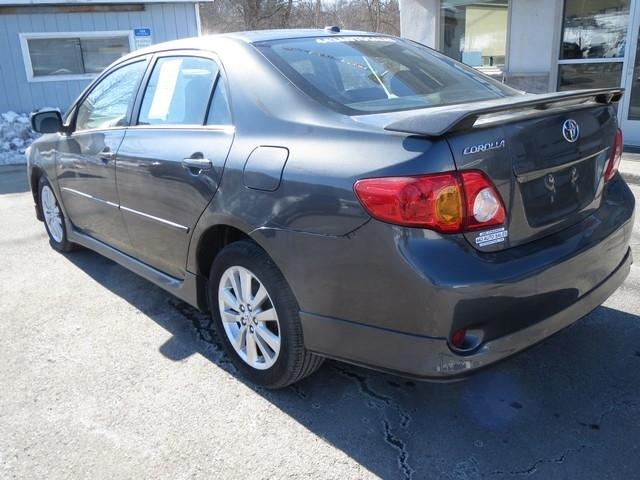 Toyota Corolla  2010