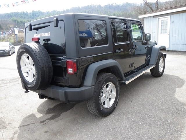 Jeep Wrangler Unlimited 4WD 4dr Sport 2015