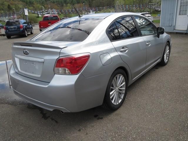 Subaru Impreza Sedan 4dr Auto 2.0i Premium 2013