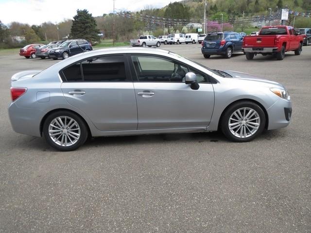 Subaru Impreza Sedan 4dr Auto 2.0i Premium 2013