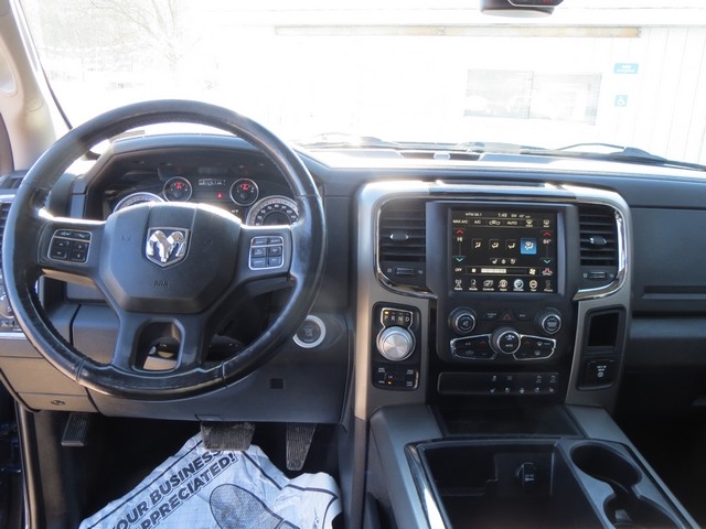 RAM 1500 4WD Quad Cab 140.5" Sport 2014