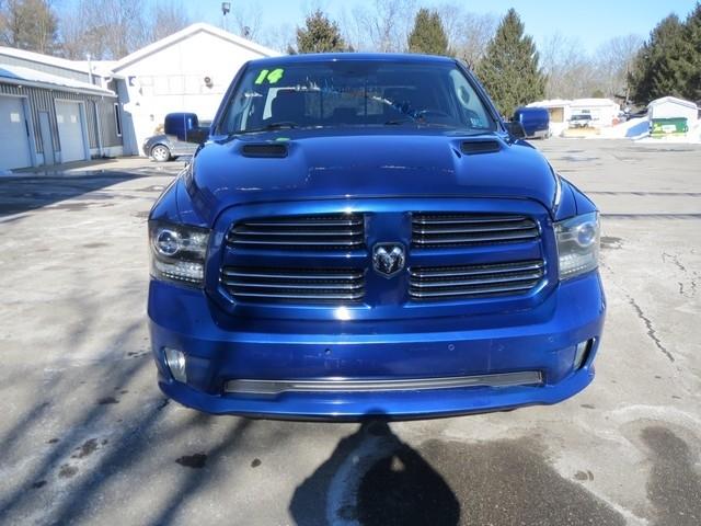 RAM 1500 4WD Quad Cab 140.5" Sport 2014