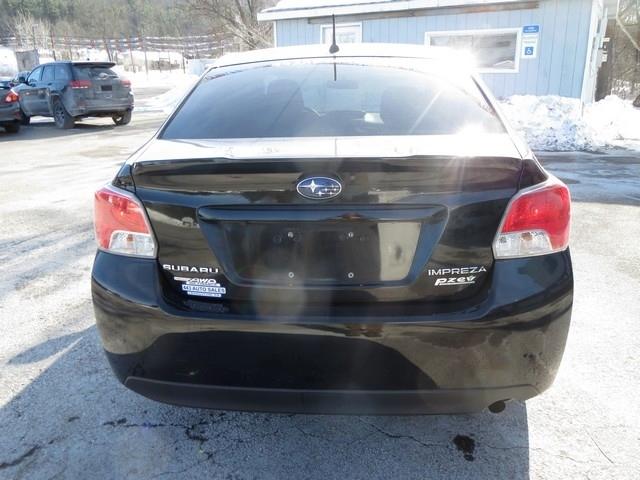 Subaru Impreza Sedan 4dr CVT 2.0i Premium 2016