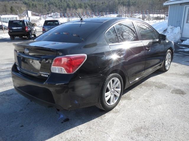Subaru Impreza Sedan 4dr CVT 2.0i Premium 2016