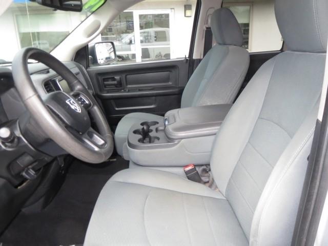 RAM 1500 4WD Quad Cab 140.5" Tradesman 2014