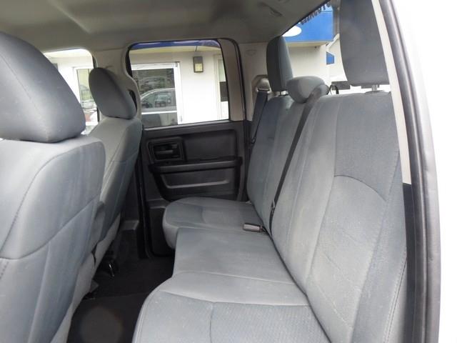 RAM 1500 4WD Quad Cab 140.5" Tradesman 2014