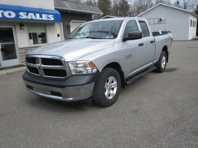 RAM 1500 4WD Quad Cab 140.5" Tradesman 2014