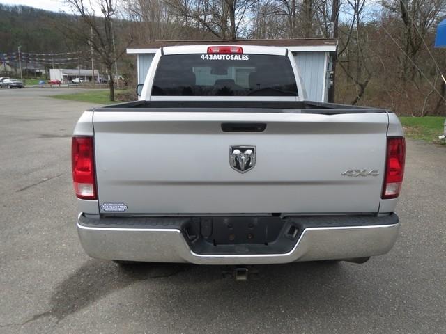 RAM 1500 4WD Quad Cab 140.5" Tradesman 2014