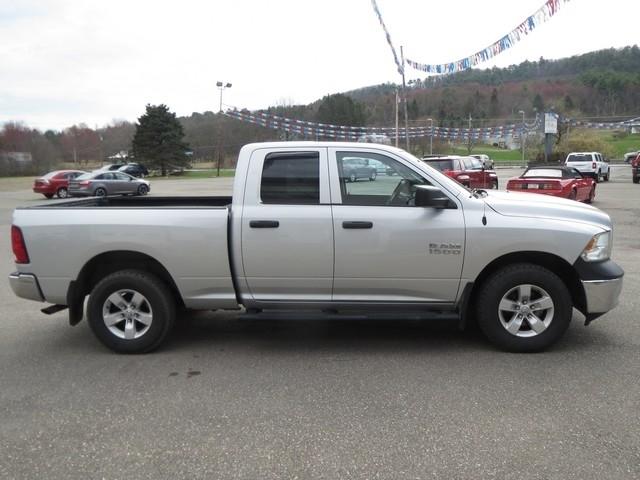 RAM 1500 4WD Quad Cab 140.5" Tradesman 2014